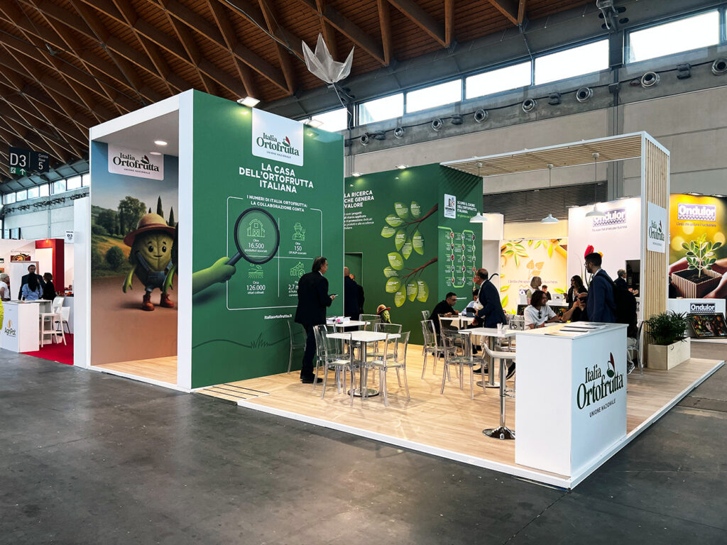 The value of the supply chain at the heart of an integrated communication project - Immagine 6 Image of the final booth setup.